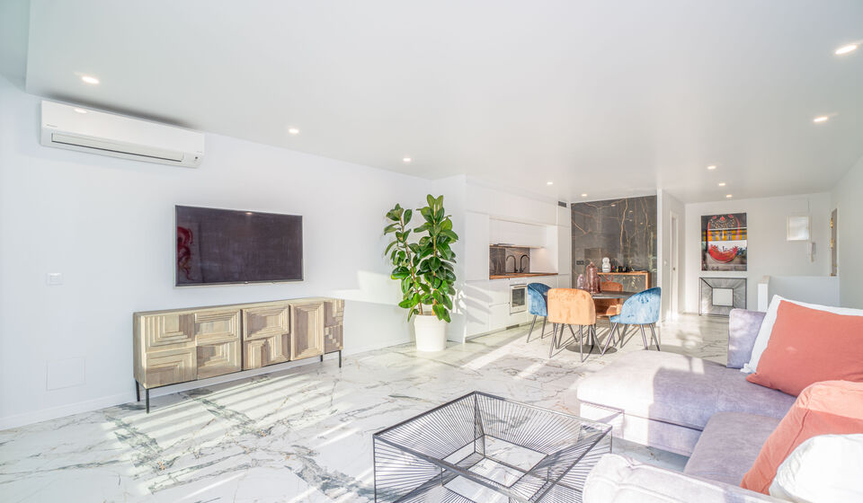 Fantástico apartamento completamente renovado en venta en Empuriabrava. HUT: SI