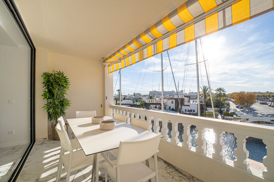 Fantastique appartement entièrement rénové à vendre à Empuriabrava