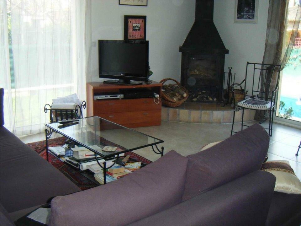 Empuriabrava, casa en venta con piscina en zona tranquila