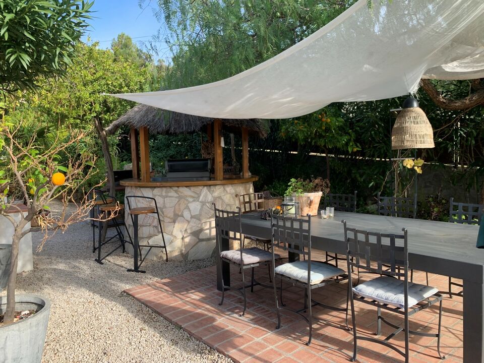 Charmante maison avec piscine et jardin méditerranéenne