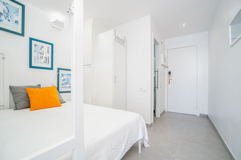 Estudio tipo cabina en venta con vista al mar, ¡ideal para disfrutar de la playa todos los días!