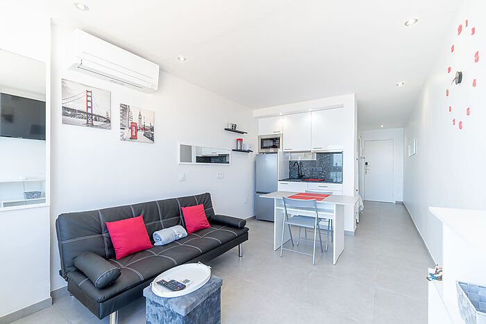 Estudio tipo cabina en venta con vista al mar, ¡ideal para disfrutar de la playa todos los días!