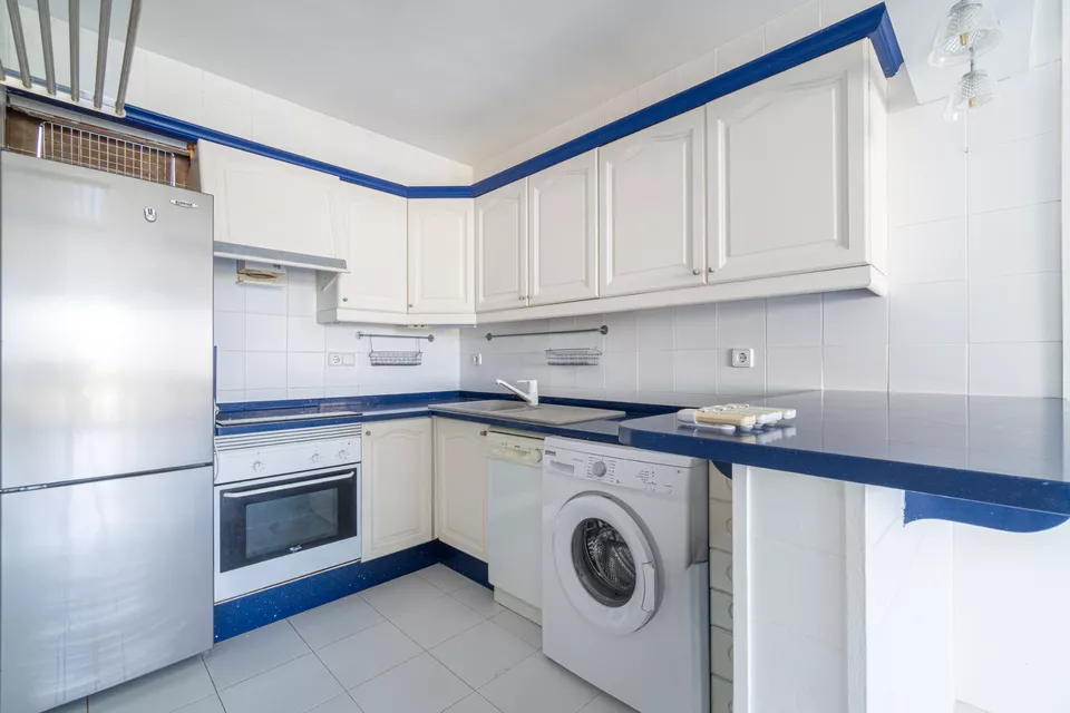 Duplex for sale in Empuriabrava, bright and stylish. Your new home awaits!