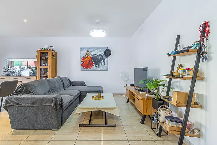 Fantástica casa adosada en una zona tranquila, ideal para disfrutar en familia!