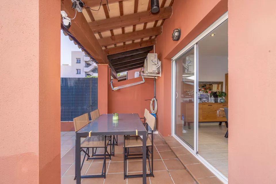 Fantástica casa adosada en una zona tranquila, ideal para disfrutar en familia!