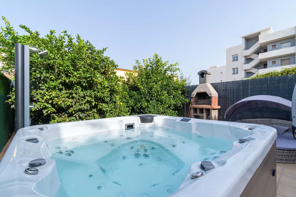 Fantástica casa adosada en una zona tranquila, ideal para disfrutar en familia!