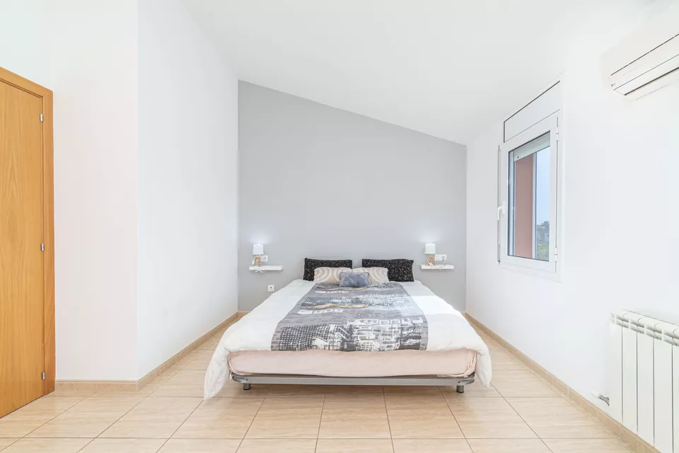 Magnifique maison mitoyenne dans un quartier calme, idéale pour profiter en famille !