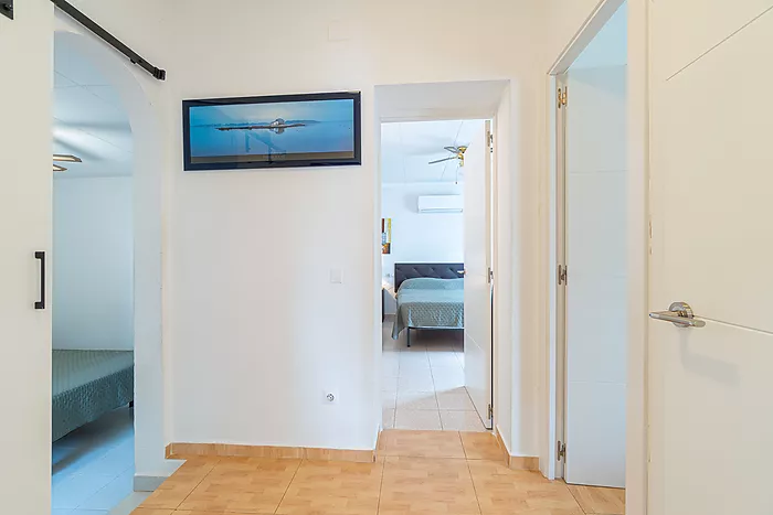 Cozy 4-bedroom house with a charming pool, ideal for living and enjoying unforgettable moments.