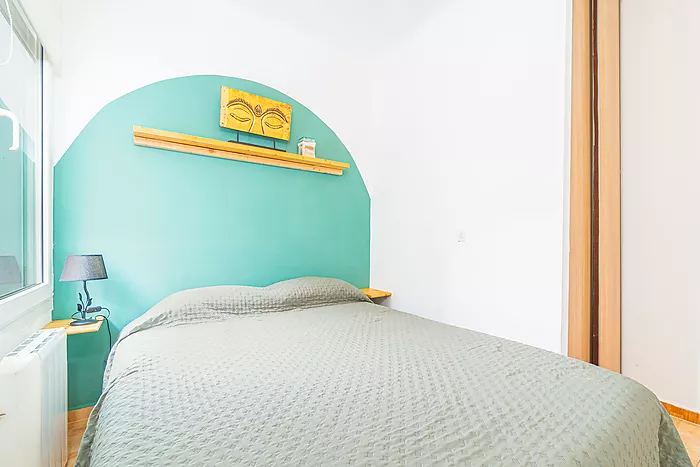 Cozy 4-bedroom house with a charming pool, ideal for living and enjoying unforgettable moments.