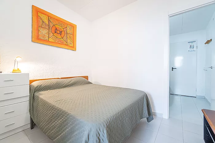 Cozy 4-bedroom house with a charming pool, ideal for living and enjoying unforgettable moments.