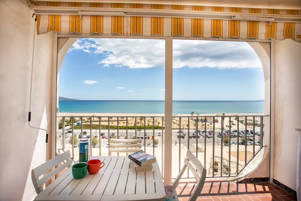 Sea View Apartment in Empuriabrava | Costa Brava