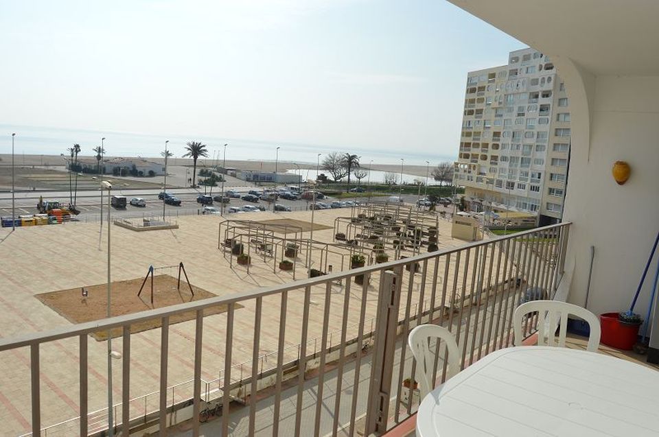 Empuriabrava, Apartment with 2 bedrooms and views to the Bay of Roses