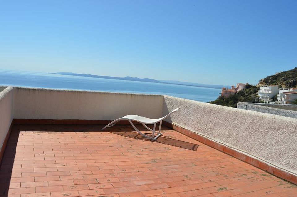 Roses, Holiday apartment in Puig Rom with views to the bay