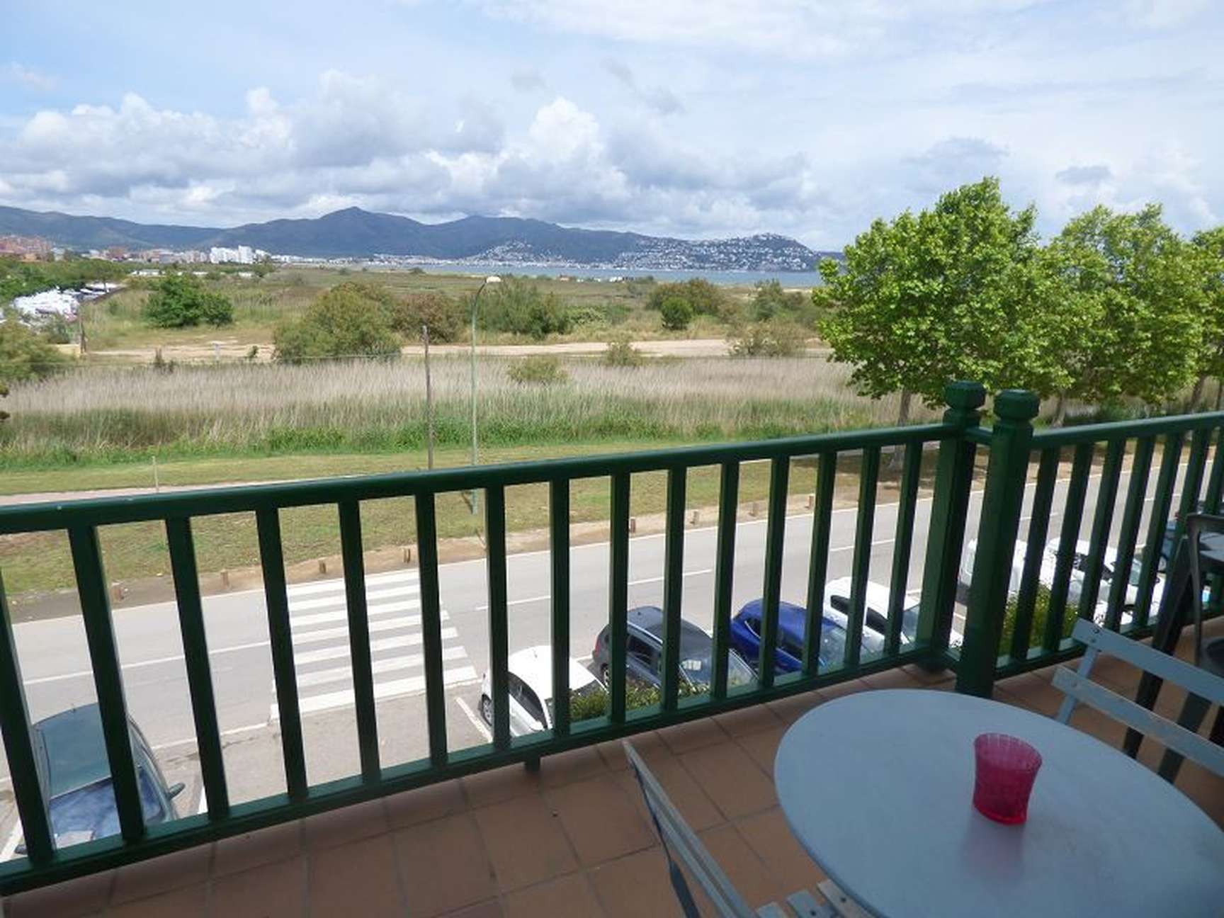 Renovated studio with sea view in Empuriabrava