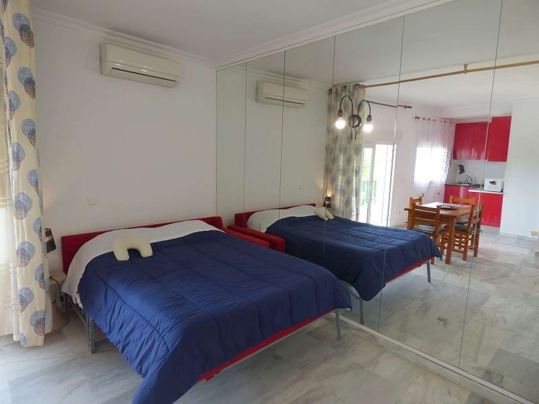 Renovated studio with sea view in Empuriabrava