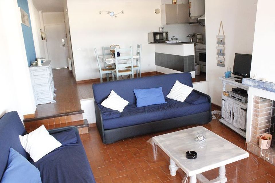 Nice holiday apartment in first sea line on the main beach of Empuriabrava