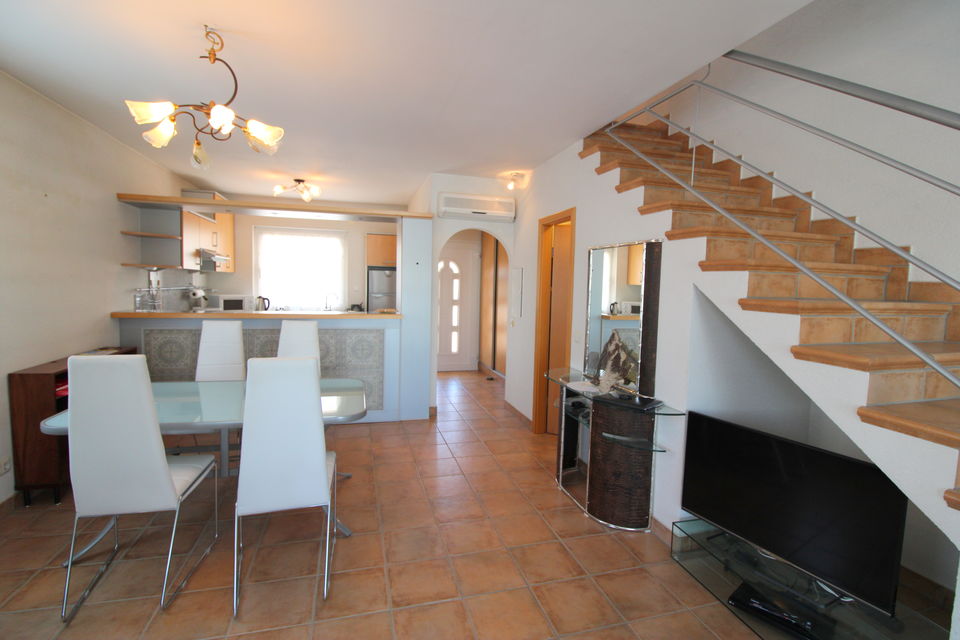 Exklusive Villa in bester Wohnlage mit Liegeplatz von 17x8 m