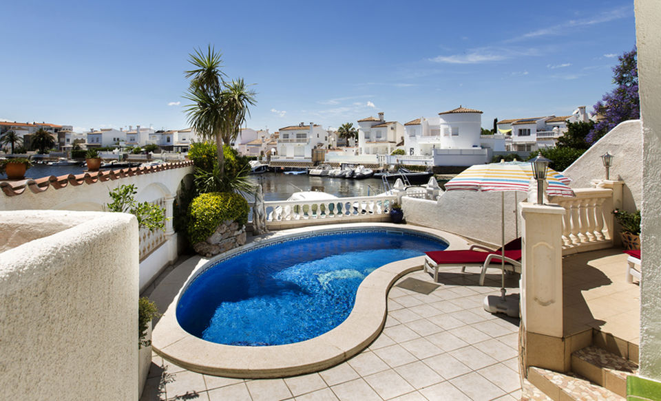 House for rent in Empuriabrava with 3 bedrooms
