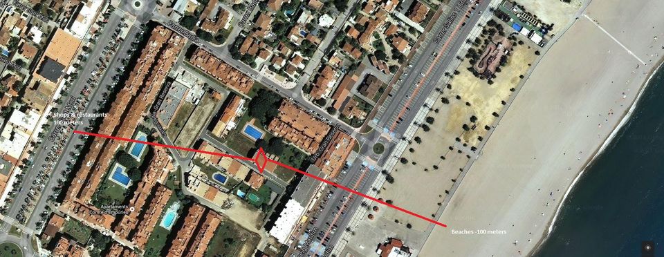 House with four bedrooms in the center of Empuriabrava
